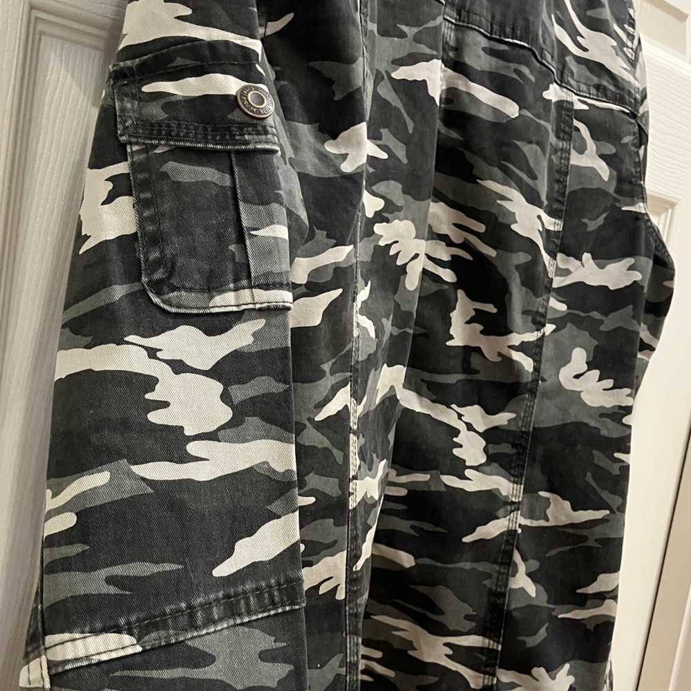 Kensie Camo Green Gray Black Utility Jacket Size L Military Cargo Style New - Picture 9 of 9